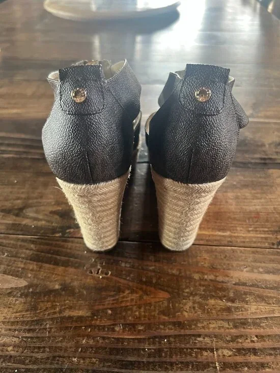 Michael Kors Wedge Sandals Size 10 - Picture 2 of 6